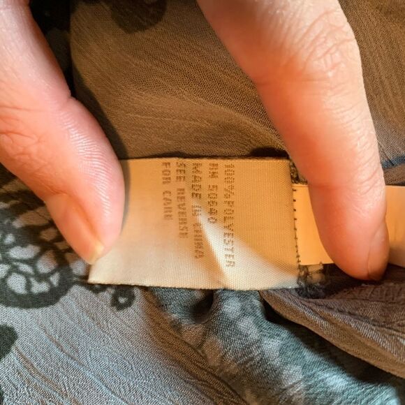 3 for $30! Jonathan Martin grey patterned blouse - Picture 7 of 15